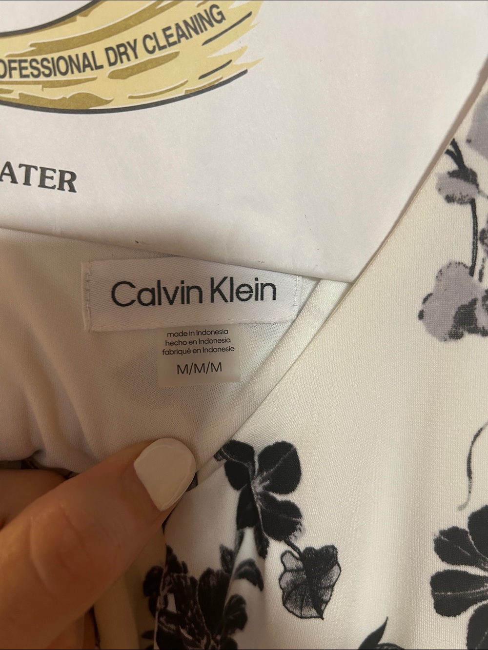 Calvin Klein White Floral Sleeveless Camisole - Picture 2 of 3